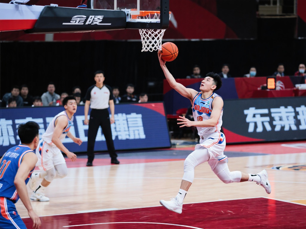 在比赛的高强度节奏下，反击往往是球队得分