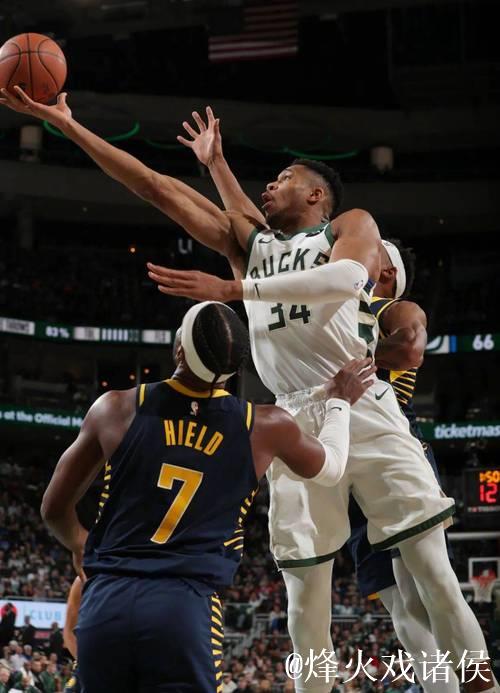 字母哥强势回归砍29+8 罗林斯添20分 雄鹿客场惊险击败公牛